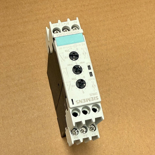 Siemens – 3RW3003-1CB54 – SIRIUS Soft Starter (3 A, 1.1 kW / 400 V)
