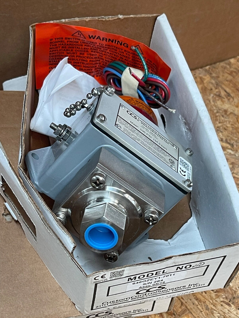 Custom Control Sensors - 646GZE1-7011 - Explosion-Proof DualSnap Pressure Switch
