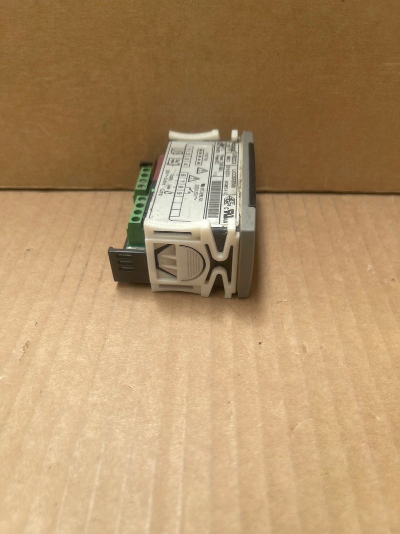 Dixell – XR02CX-5N0C1 (LICCBXB500) – Digital Thermostat / Controller 230 V