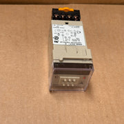Omron – E5C4-R – Temperature Controller Relay Output 220 V AC