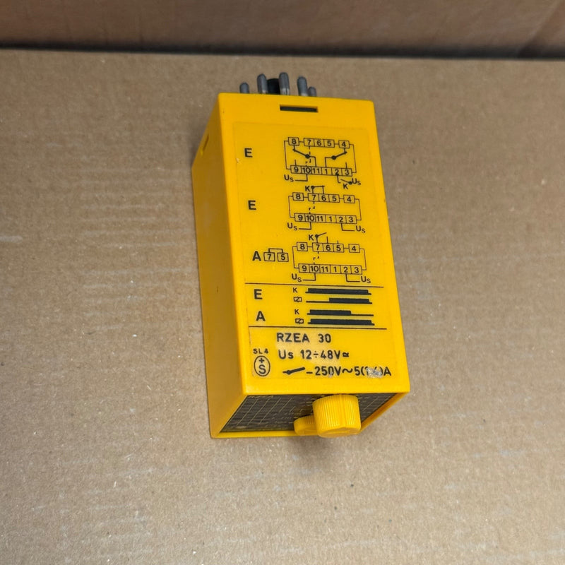 Selectron – RZEA 30 – Multifunction Time Relay 12–48VAC/DC