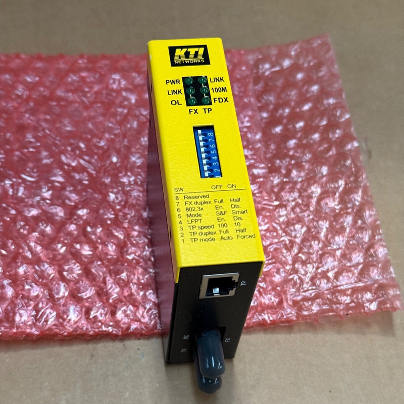 KTI – KCD-300-T – Industrial 10/100Base-TX to 100Base-FX Media Converter