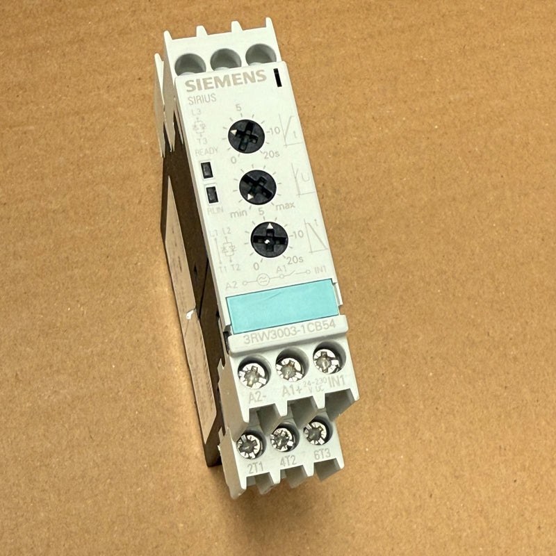 Siemens – 3RW3003-1CB54 – SIRIUS Soft Starter (3 A, 1.1 kW / 400 V)