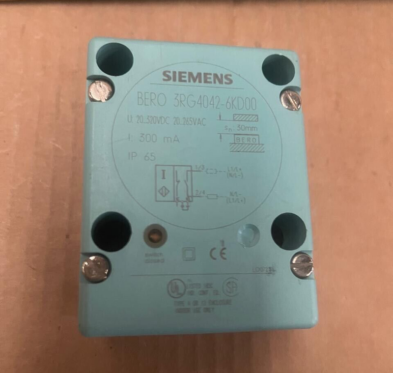 Siemens - 3RG4042-6KD00 - Inductive Proximity Sensor, 30mm Sensing Range