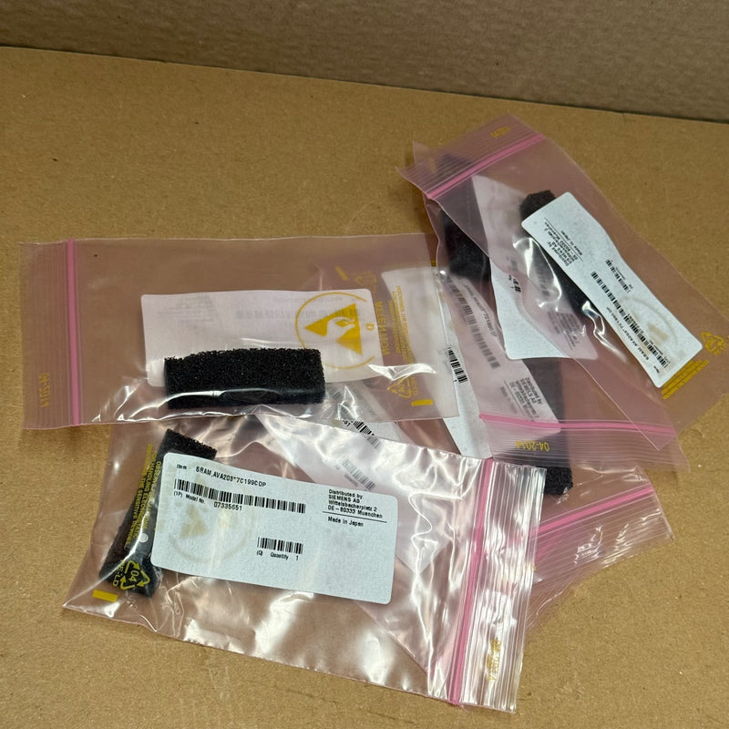 Siemens – 07335651 (SRAM / AVA203*7C199CDP) – Circuit Board Component