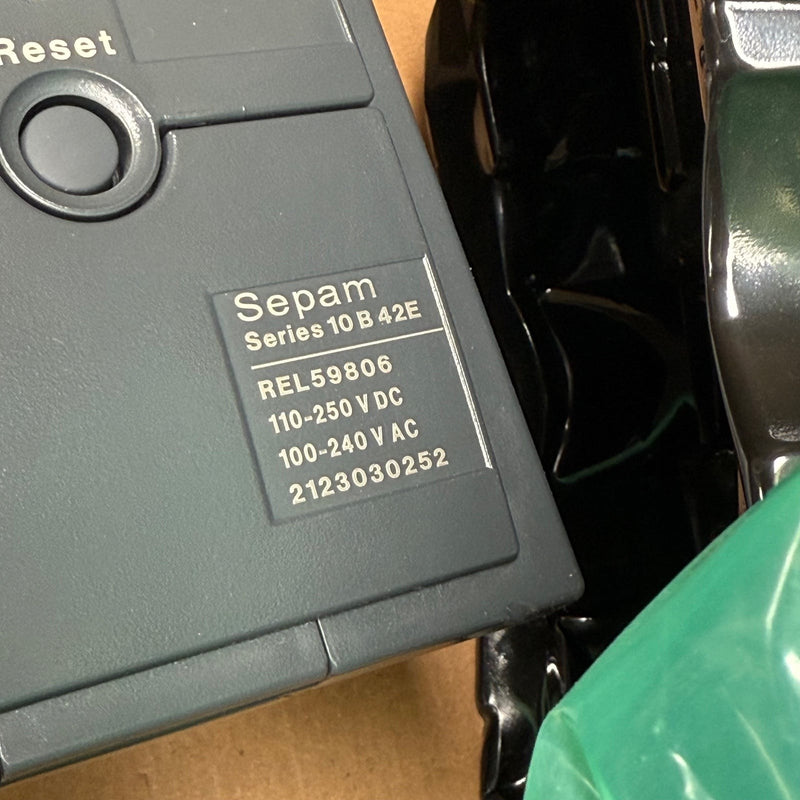Schneider Electric – REL59806 – SEPAM SERIE 10 B 42E PROTECTION RELAY