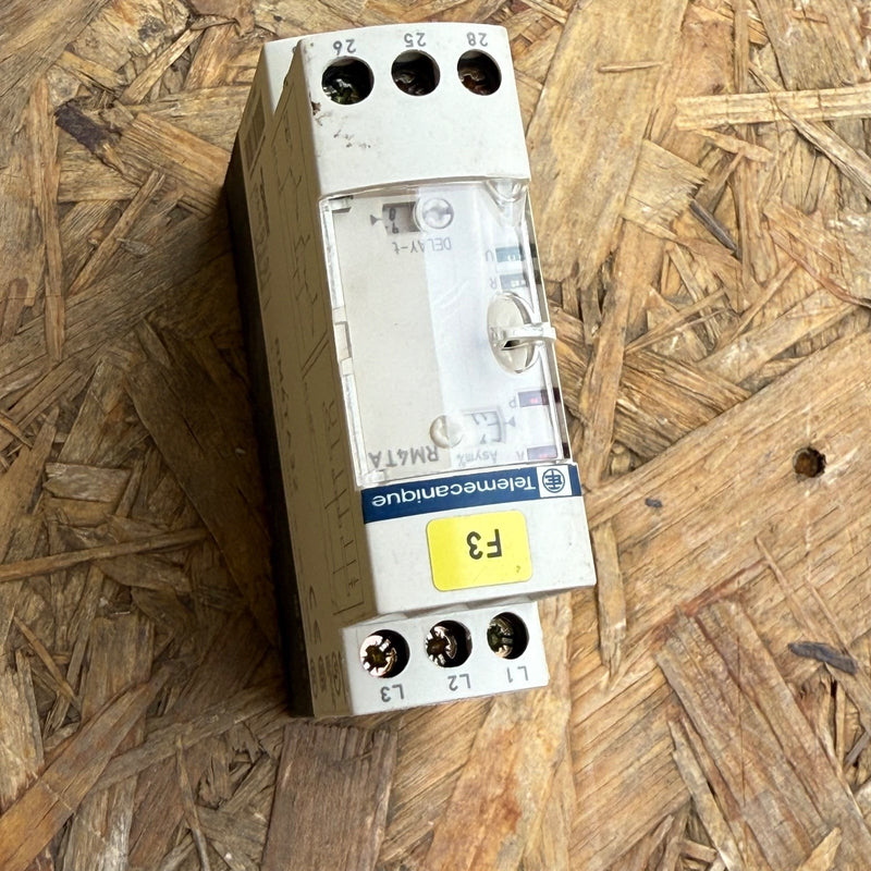 Telemecanique – RM4TA32 – Three-Phase Network Control Relay