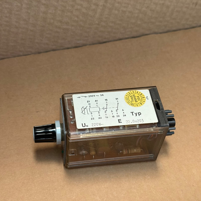 Tesch – E 72.0x203 – Analog Electronic Timing Relay / Timer (220V AC, 250V ~ 3A)