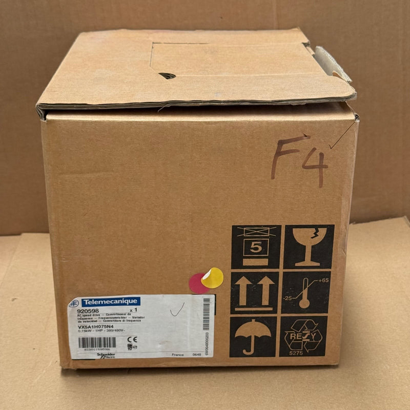Telemecanique – VX5A1H075N4 – Altivar AC Variable Frequency Drive 0,75kW/1HP