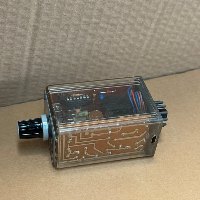 Tesch – E 72.0X202 – Analogue Time Delay Relay / Timer