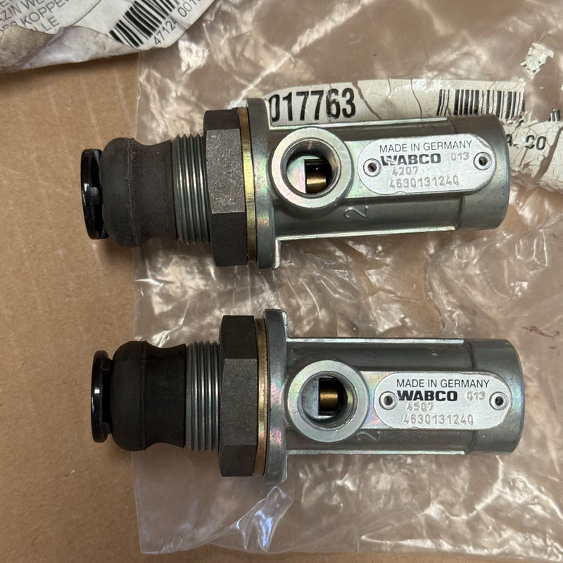 WABCO – 4630131240 – 3/2-Way Push-Button Valve (Engine Brake Valve)