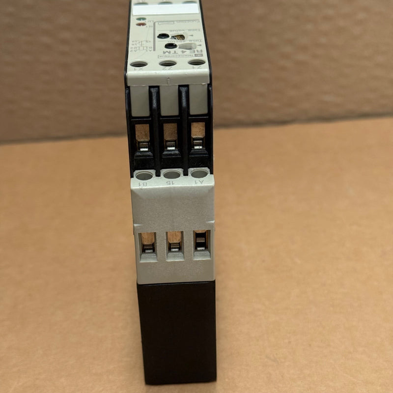 Telemecanique – RE4TM11BU – Timing Relay On-Delay