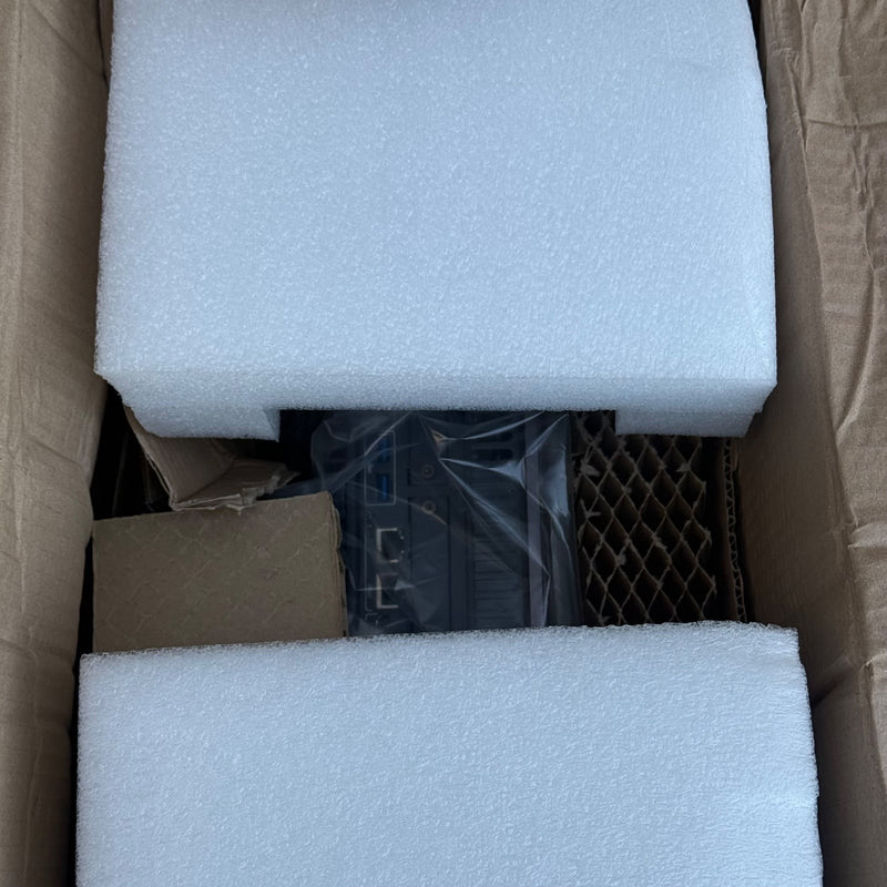 Schneider Electric – HMIP6C6AMN104NJN00 – Harmony P6 Industrial PC Core Unit