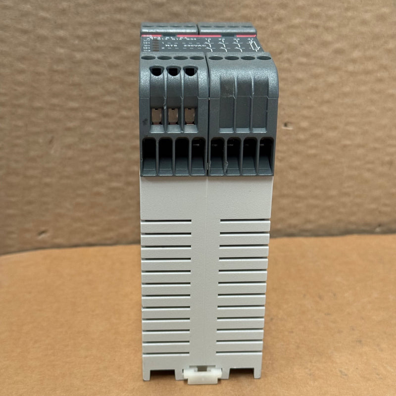 ABB – 2TLA010026R0500 – RT6 230VAC Universal Safety Relay