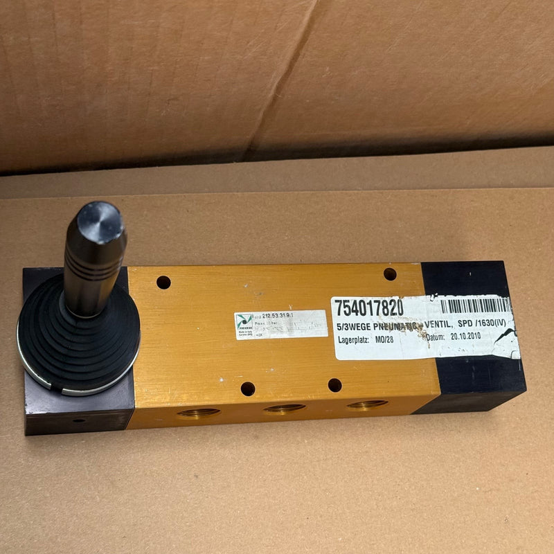 Pneumax – 212.53.31.9.1 – Hand Lever Valve