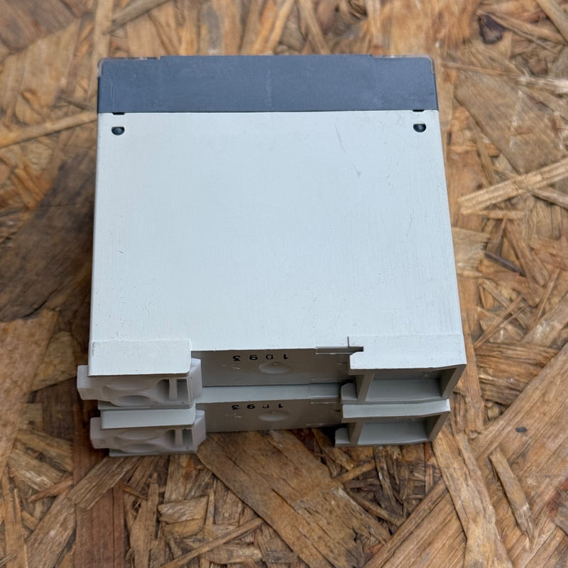 ABB – 1SVR550200R2100 (CT-YDE) – Star-Delta Time Relay
