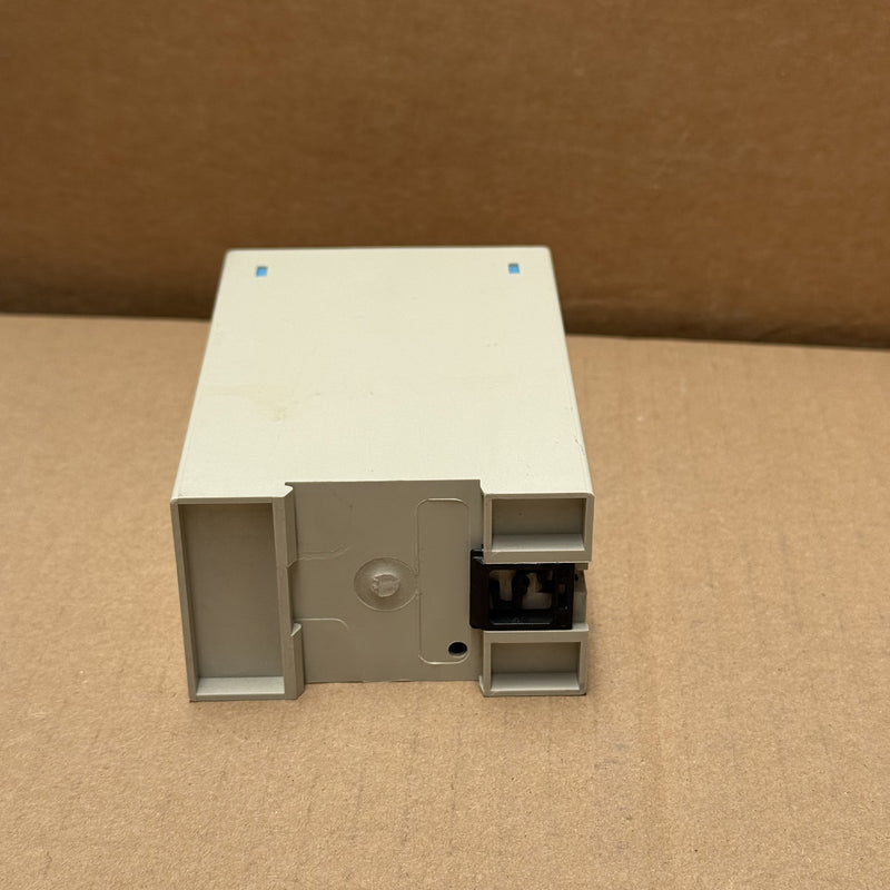 AUTOMATION - 9180.RVJW.02.B / V673 - VOLTAGE RELAY 3AC+N