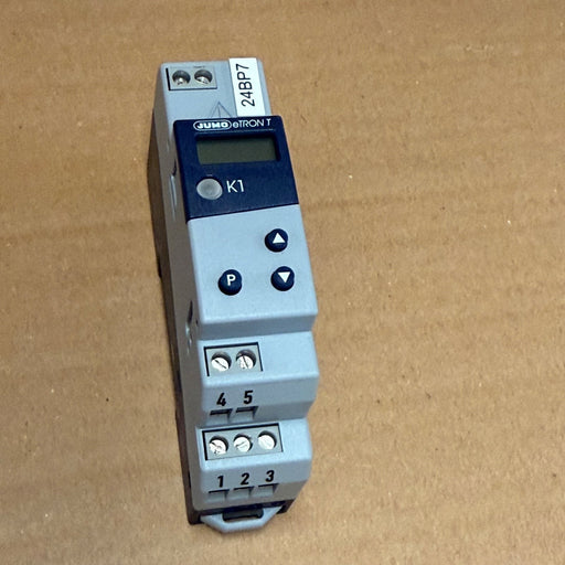 JUMO – 701050/811-31 – eTRON T Digital Electronic Thermostat / Controller