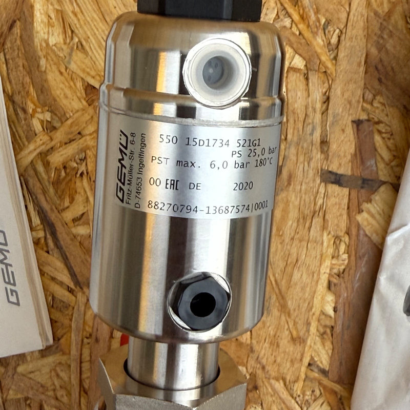 GEMÜ – 550 15D1734 521G1 (88270794) – Pneumatic Angle Seat Globe Valve