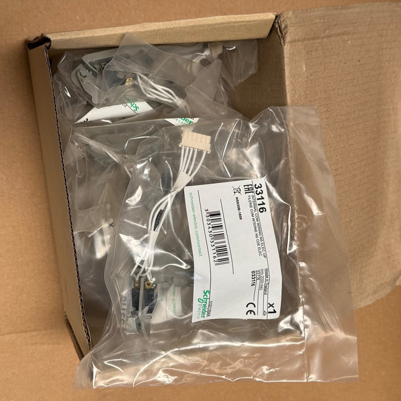 1PCs Schneider Electric – 33116 – Fixed Connection Front Terminals
