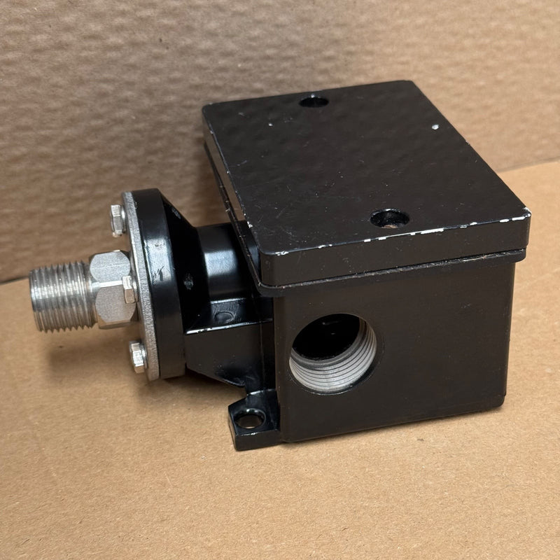 Ashcroft – B420S IP65 06 MD (B-4-20-S-IP65-06-MD) – NEMA 4X / Pressure Switch