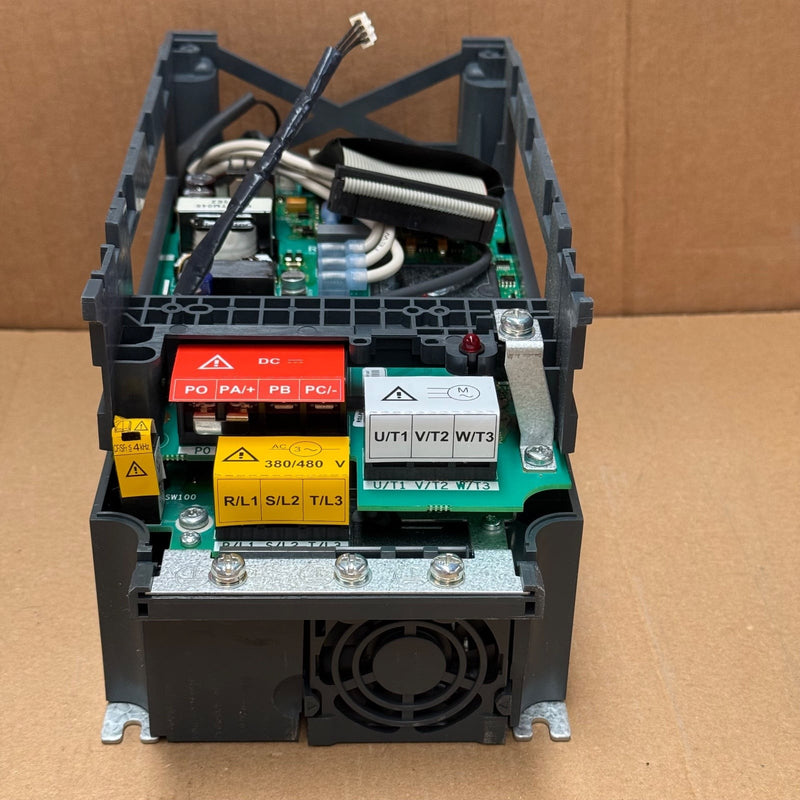 Telemecanique – VX5A1H075N4 – Altivar AC Variable Frequency Drive 0,75kW/1HP