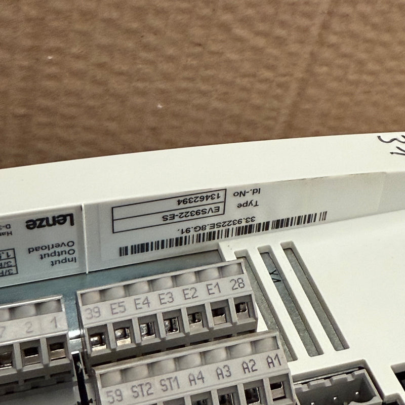 Lenze – EVS9322-ES – Servo Inverter / Servo Controller 9300 Series