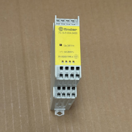 Finder – 7S.16.9.024.0420 – DIN Rail Mount 6A 24V EN 50205 Type A