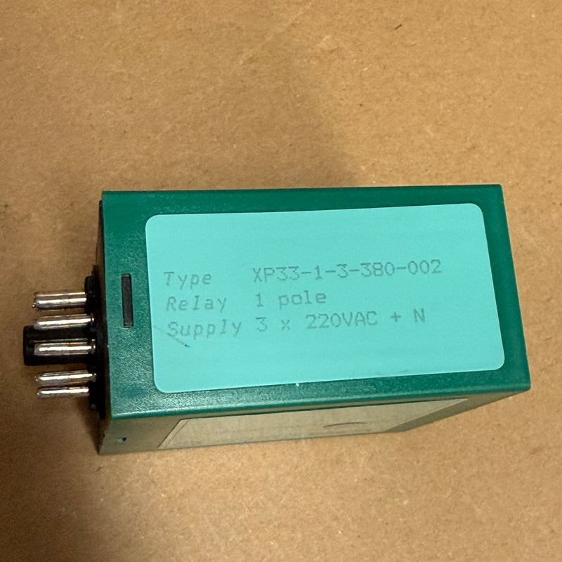 Comac – XP33-1-3-380-002 – Voltage Level RP33 3-Phase Monitoring Relay