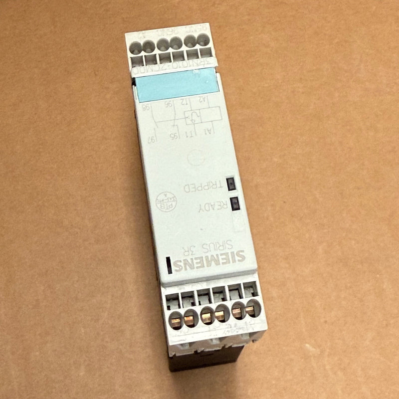 Siemens – 3RN1010-2CM00 – SIRIUS Thermistor Motor Protection Evaluation Unit