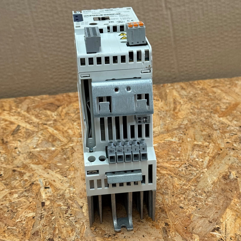 Lenze – E84AVSCE3714SX0 – 8400 StateLine Frequency Inverter / AC Motor Drive