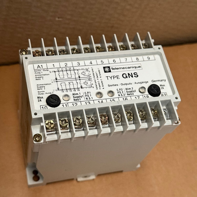 Telemecanique – GNS230VAC – Proximity Switch Switching Amplifier