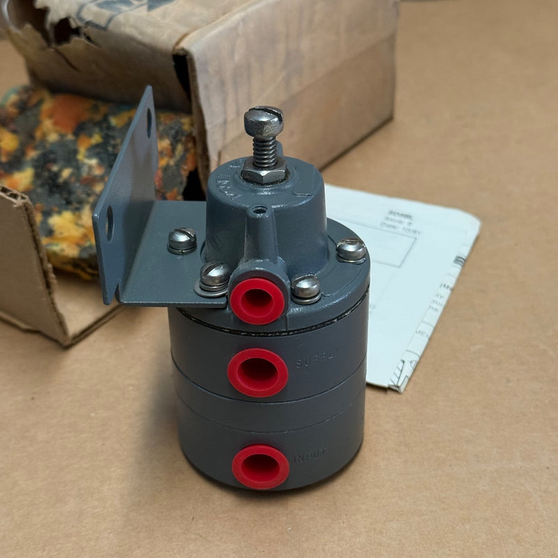 Moore – 58L (12570-/8SA) – Pneumatic Nullmatic Controller / Computing Relay
