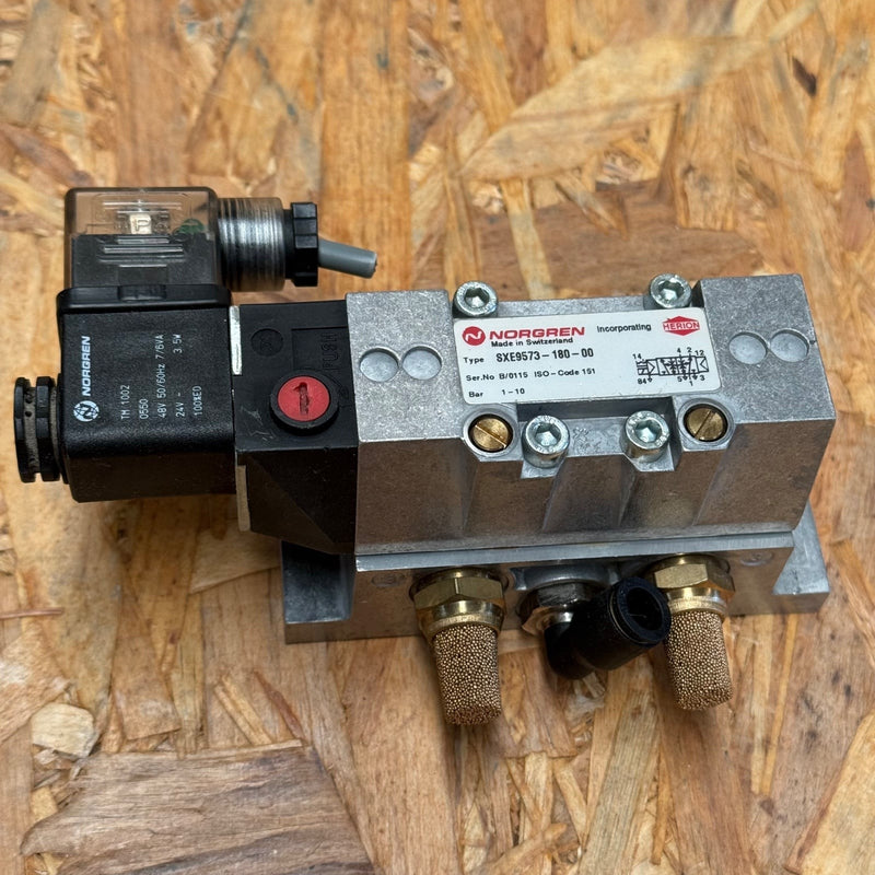 IMI Norgren – SXE9573-180-00 – 5/2-Way Solenoid/Spring Pneumatic Valve + TM 1002