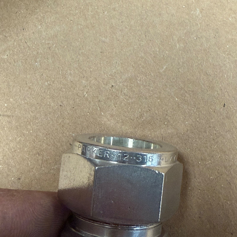 1PCs Parker – 12EE12-316 – A-LOK Double-Ferrule 1-Inch Union Elbow Fitting