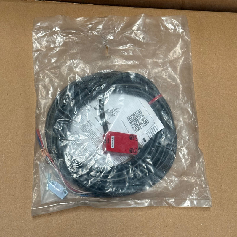Telemecanique– XCSM3910L5 – Safety Limit Switch with Metal End Plunger