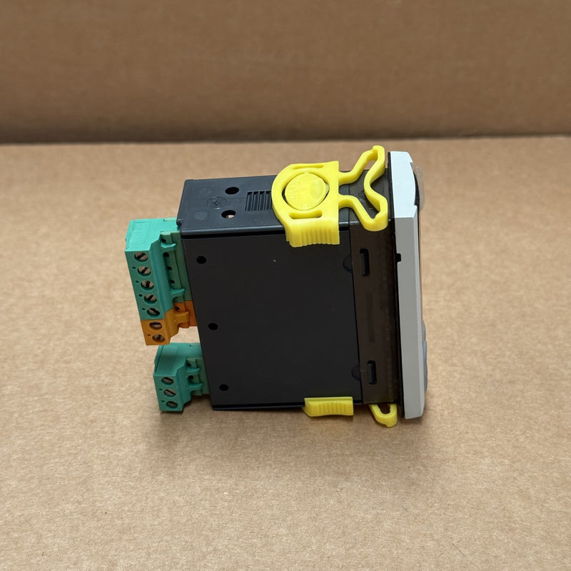 CAREL – IR33V7LR20 – Temperature Controller