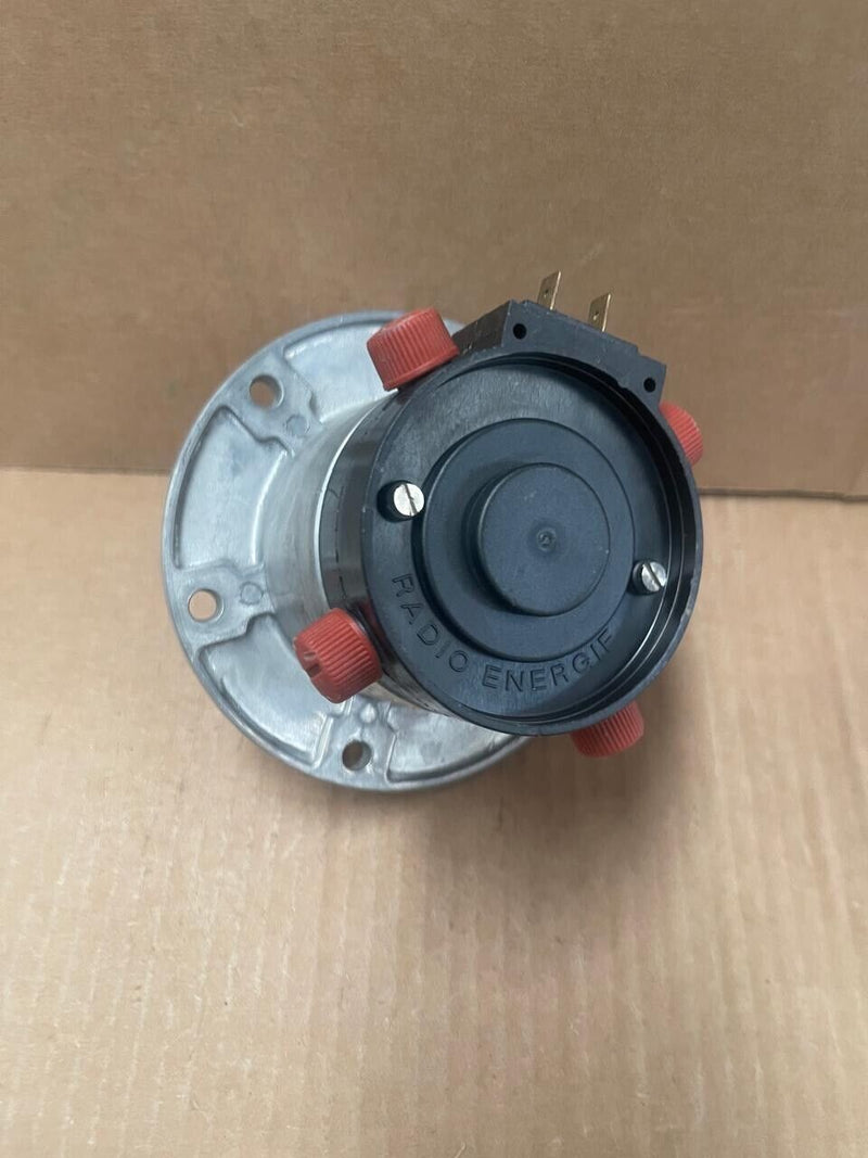 Radio Energie - RE.O444 L1B 0.06 CA - DC Tachogenerator, 60V/1000 RPM, Flange Mo