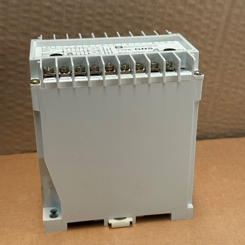 Telemecanique – GNS230VAC – Proximity Switch Switching Amplifier
