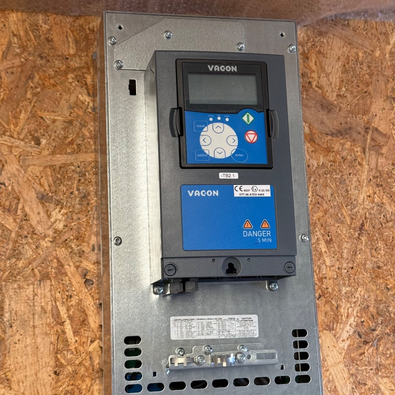 Danfoss – NXI00455-A2T0CSV-A1AFBLD2EA+FL23+DLDE+LPC2 – VACON NXI Inverter Unit