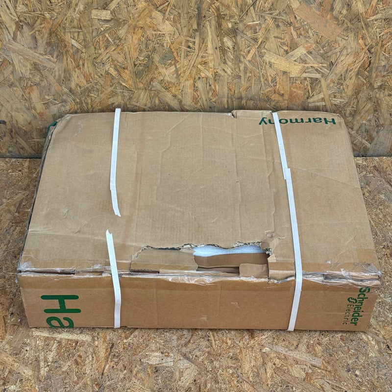 Schneider Electric – HMIPSPS752D1801 – S-Panel PC Performance 15.6" Display