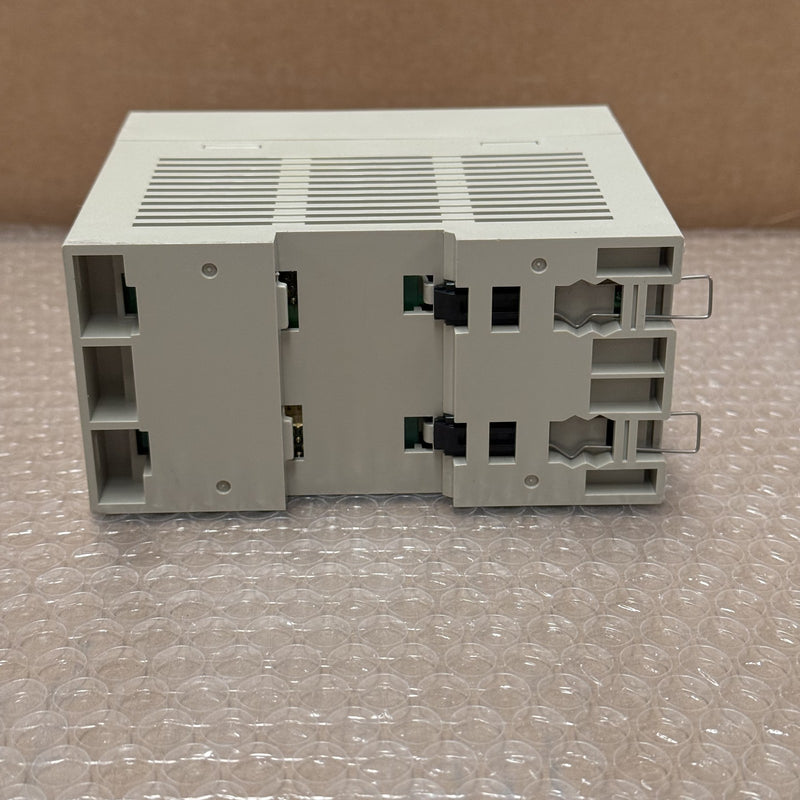 Yaskawa – PMC-U-MP23S16 / MP2300Siec – PMCUMP23S16 PLC Controller 24VDC