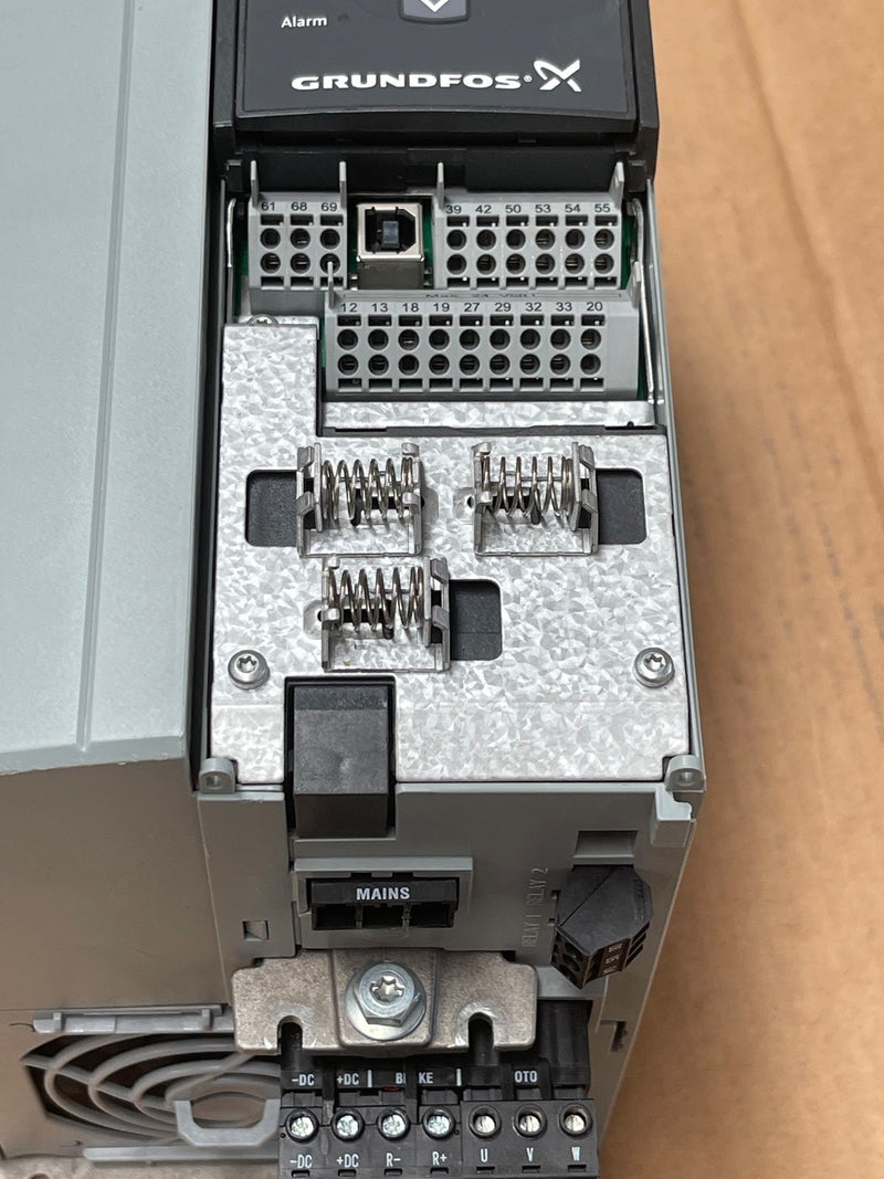 Grundfos – 96754693 – CUE 3x380‑500V 7.5 kW Variable Frequency Drive