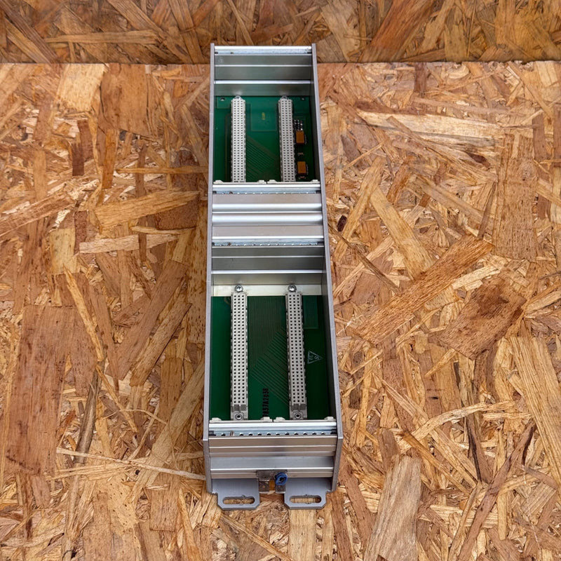 Lütze – DIO-3010 (743010) – Module Carrier / Rack Module (4 Slots, 2x2)